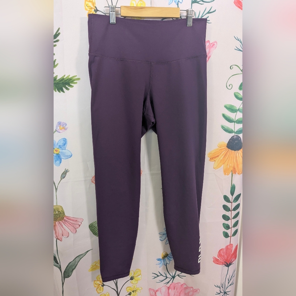 Old Navy Active "Go Dry" Plum Leggings